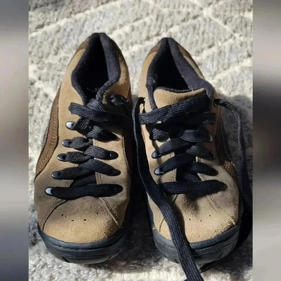VTG Y2K 90s Simple shoes, mens size 7 Or Womens 5 - Picture 9 of 10